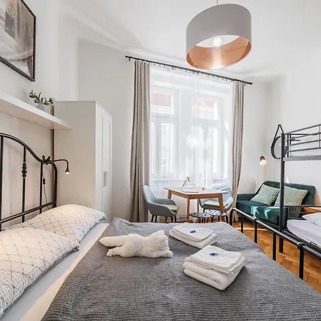 Bright Downtown Praga