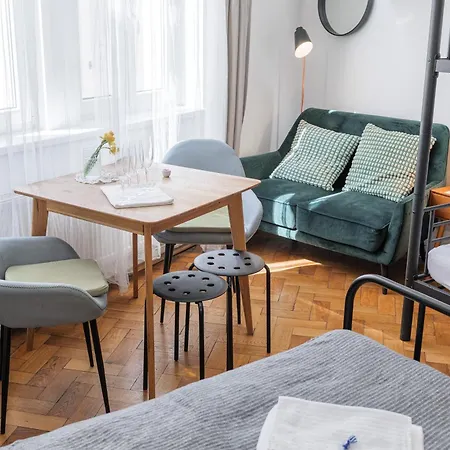 Bright Downtown * Praga